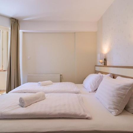 Villa Marina Inn Siofok Dış mekan fotoğraf